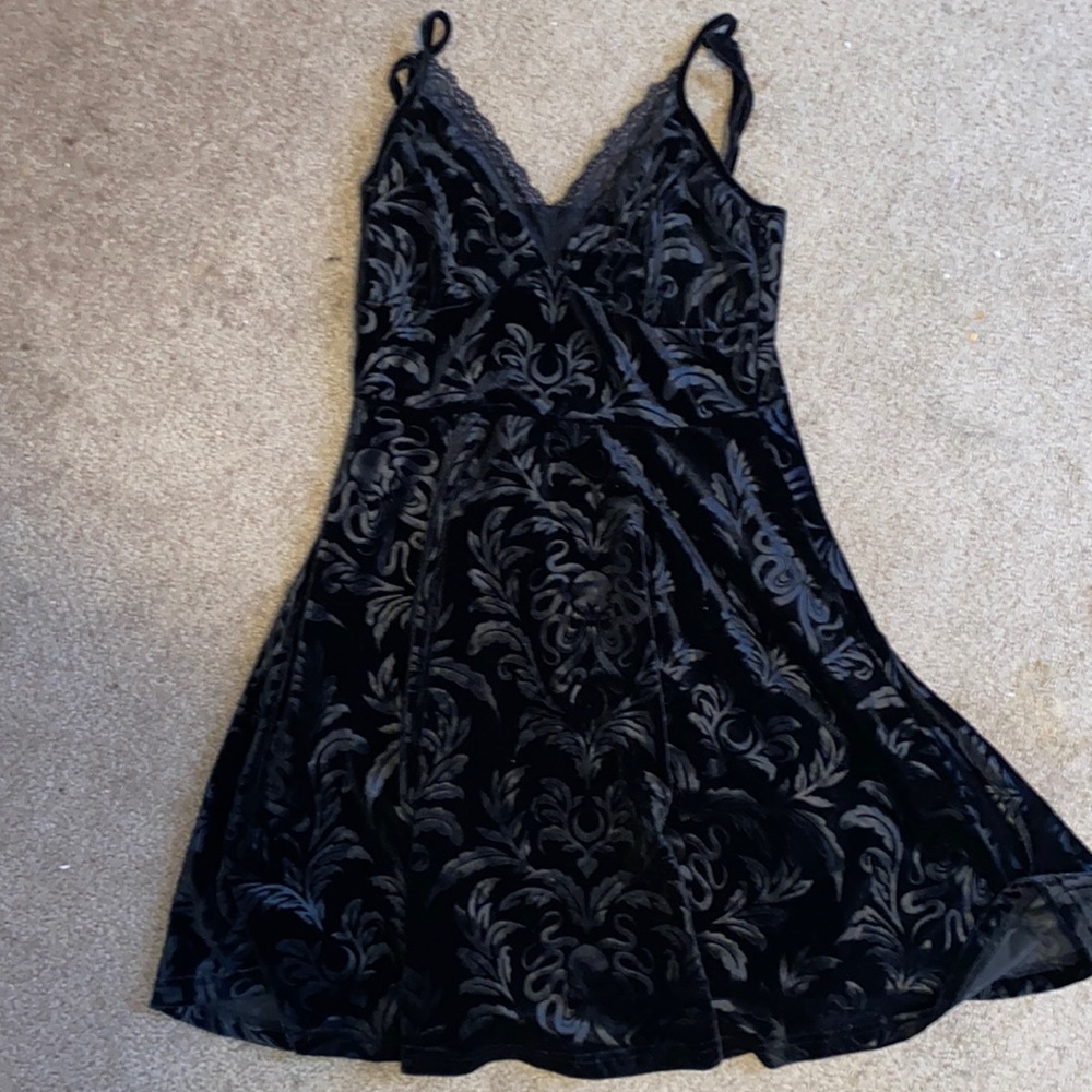 Black thick dress